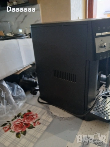 Кафе машина Delonghi, снимка 3 - Кафемашини - 53827457