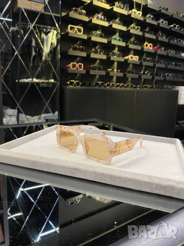 очила с черен обикновен калъф и ув защита christian dior fendi chanel, снимка 2 - Слънчеви и диоптрични очила - 51454272