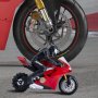 Ducati Panigale VS4 S Пистов Мотор Самобалансиращ 2 Колела RC 1:6 Air, снимка 6