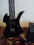 Детско юношеска електрическа китара с кубе, кабел, калъф,колан, тунер и слушалки , снимка 9