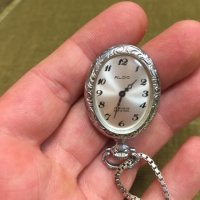 Дамски часовник №4135, снимка 1 - Други ценни предмети - 41147202