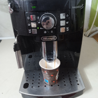 Кафе автомат Delonghi Magnifica S , снимка 3 - Кафемашини - 44509808