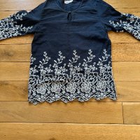 Блуза, снимка 1 - Блузи с дълъг ръкав и пуловери - 42609625