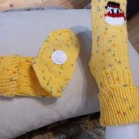 Ръчно плетени дамски чорапи , размер 39, снимка 2 - Дамски чорапи - 39797345