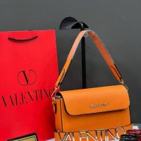 Valentino дамска чанта , снимка 7 - Чанти - 39599735