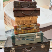 4 броя стари куфара, снимка 1 - Декорация за дома - 36330942