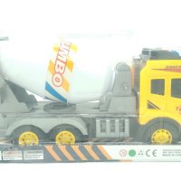 Голям камион бетоновоз , снимка 2 - Коли, камиони, мотори, писти - 33670850