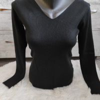 черна блузка с интересен гръб, снимка 4 - Блузи с дълъг ръкав и пуловери - 36164210