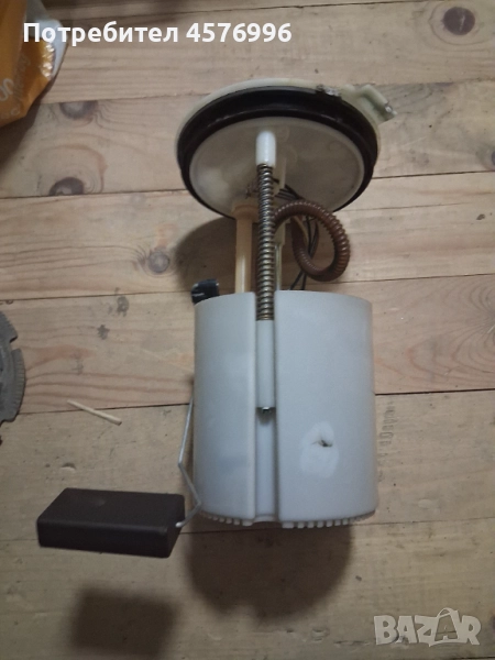 Бензинова помпа с кошница от Golf 5, 2008 1.6 BSE, 102 коня, снимка 1