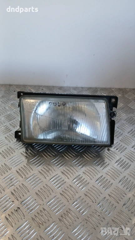 Десен фар VW Polo 1991г., снимка 1