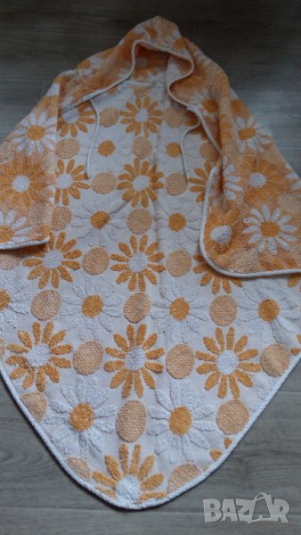 БЕБЕШКА КЪРПА С КАЧУЛКА, снимка 1