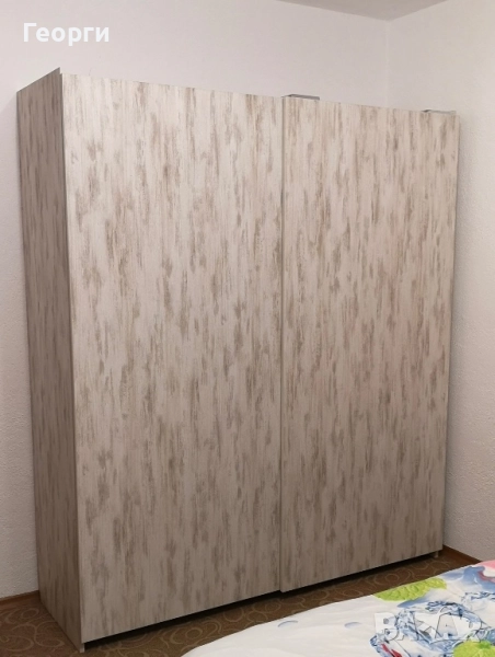 Гардероб с плъзгащи врати, снимка 1