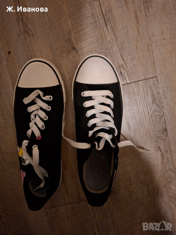 Продавам черни гуменки номер 42, снимка 1