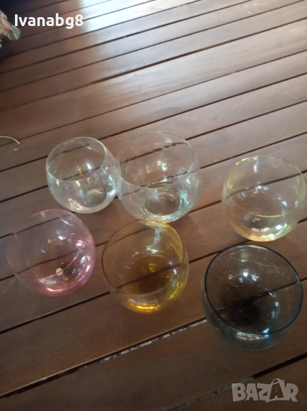 Сервиз за ракия или ликьор от цветно стъкло, снимка 1