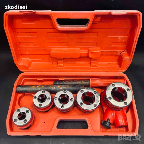 Резбонарезен комплект ЧЕРВЕН, снимка 1