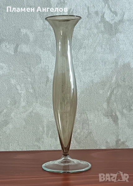 Стъклена ваза от сиво стъкло. , снимка 1