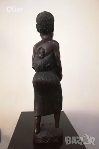 Много красива и реалистична статуетка на жена с дете. Дърво. , снимка 4 - Статуетки - 48092238