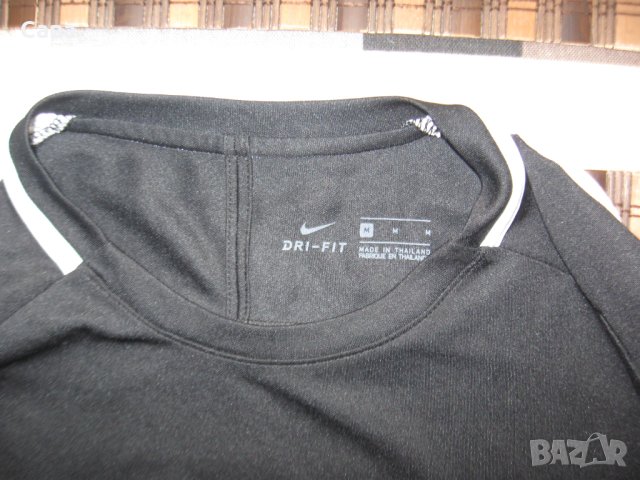 Шорти и тениска NIKE  мъжки,С-М, снимка 5 - Спортни дрехи, екипи - 41533696