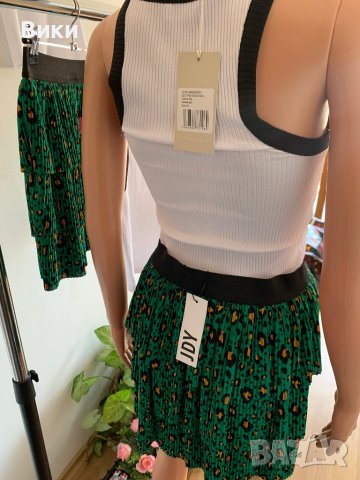 Бял потник топ в размер ХS, снимка 8 - Потници - 41224431