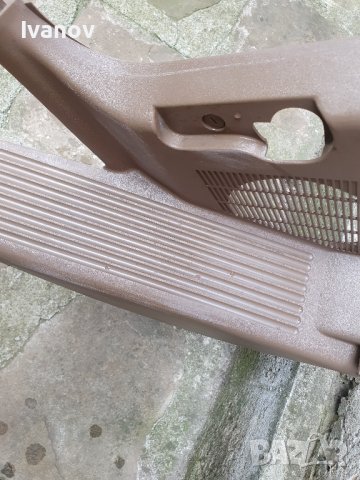 Почиващ педал бмв е36 Bmw e36 dead pedal 1960993 степенка driver kick panel, снимка 1 - Части - 42007163