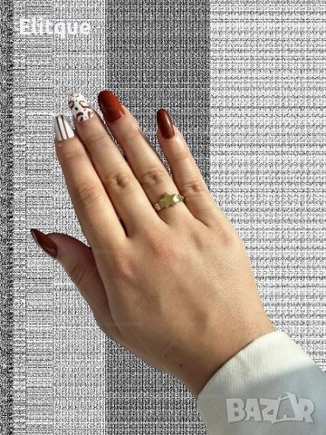 Златист дамски пръстен от медицинска стомана с изискана декорация звезда и блестящи камъни, снимка 3 - Пръстени - 52871380