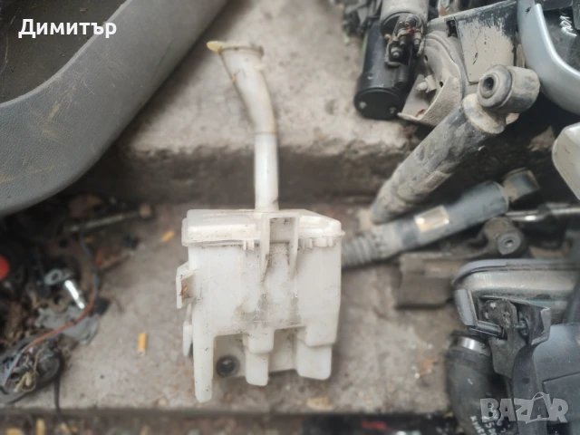 Казанче Чистачки За Нисан Примера 1991г / Nisan Primera 1991y, снимка 2 - Части - 51313717