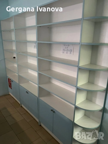 Продава се аптечно оборудване - 2 гишета, шкафове и рафтове, снимка 3 - Друго търговско оборудване - 53493798