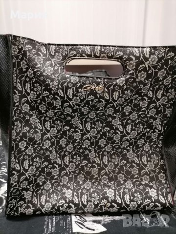 Чанта axel, снимка 2 - Чанти - 33962250