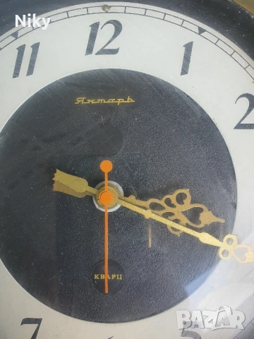 Стенен часовник Янтар , снимка 2 - Стенни часовници - 50927578