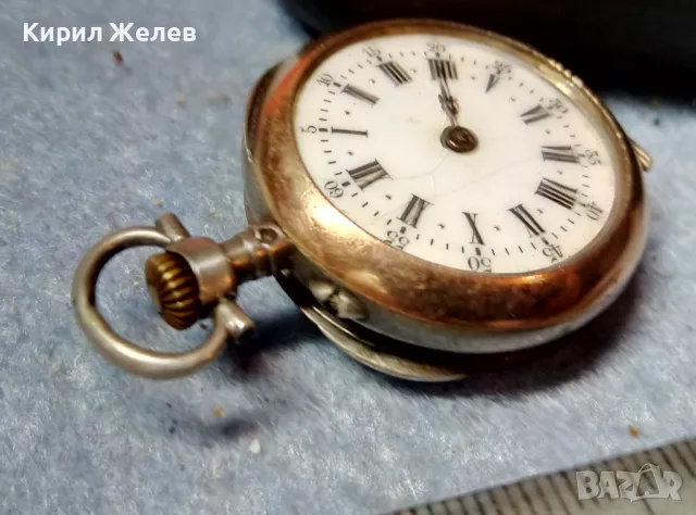 Стар ПОЗЛАТЕН СРЕБЪРЕН ДЖОБЕН ЧАСОВНИК с РУБИНИ СРЕБРО 800 ФЛОРАЛНО ОРНАМЕНТИРАН КАПАК 48406, снимка 8 - Антикварни и старинни предмети - 48006330