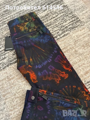 Нови оригинални дънки с етикет Dsquared2 