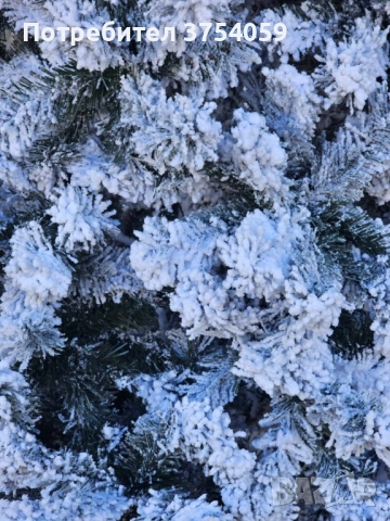 Изкуствена елха K r i n g Melbourne,  Цялата заснежена с метална стойка., снимка 3 - Декорация за дома - 52354786