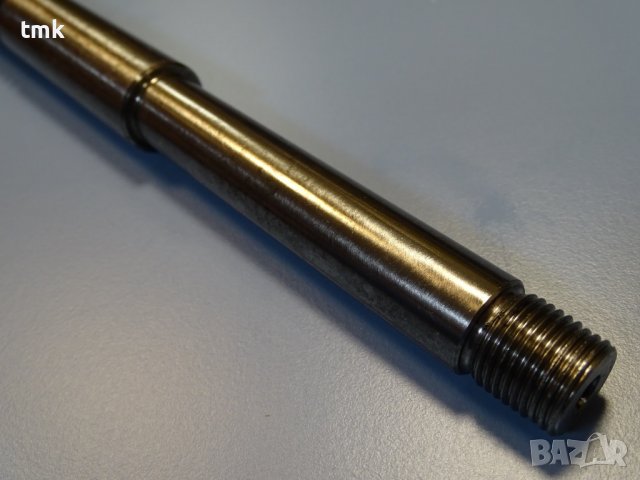 Винт с гайка за фреза L-690 ф22, снимка 4 - Резервни части за машини - 40134106