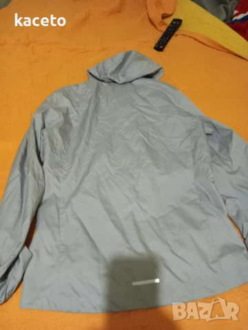 Оригинална горница с качулка-ветровка adidas ,размер M, снимка 4 - Спортни дрехи, екипи - 52030677
