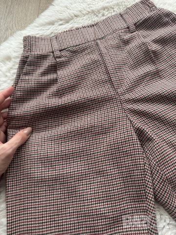 Дамски панталон Bershka XS, снимка 4 - Панталони - 52121074