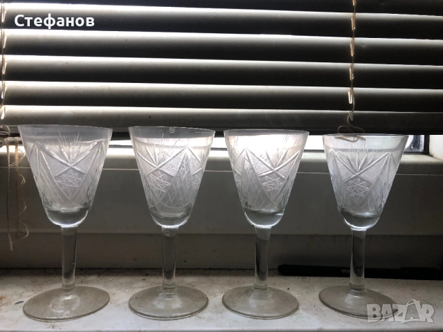 Кристални чаши за вино и кристален пепелник от соца, снимка 2 - Чаши - 52222547