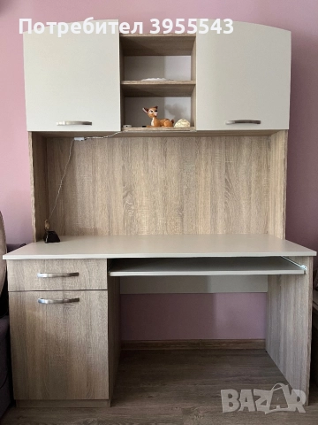 Бюро с надстройка 