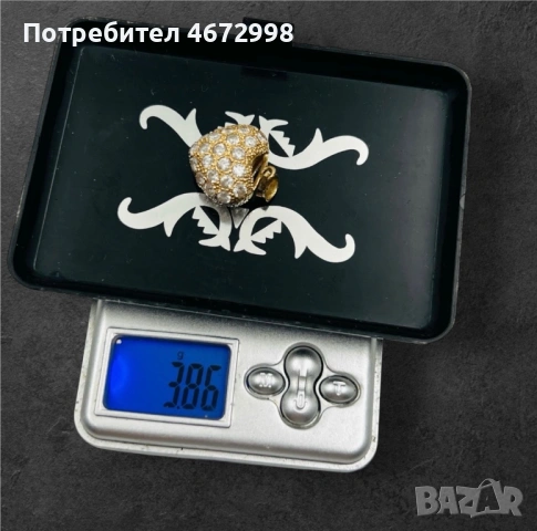 18K Златна висулка "Сърце" със две страни едната бяло злато другата жълто злато, снимка 6 - Колиета, медальони, синджири - 53266252