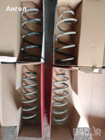 Оригинални пружини голф 5 +