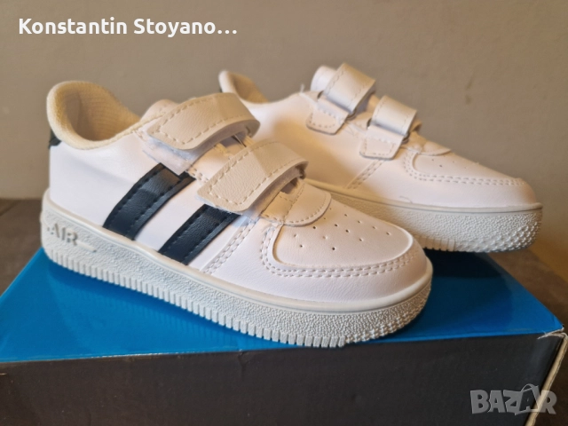 Нови детски спортни обувки номер 30