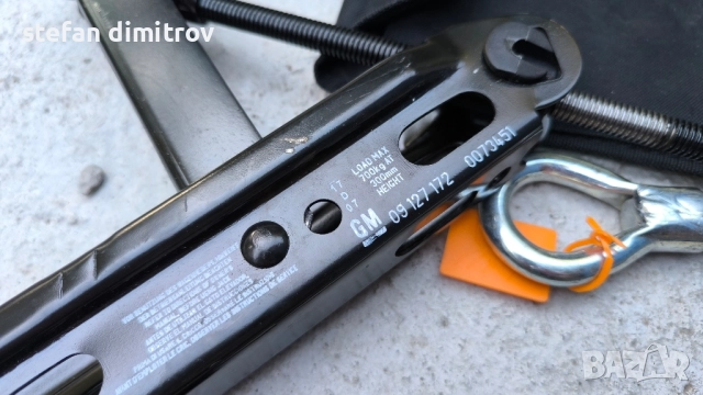 GM 09127172 крик ключ и кука за дърпане ., снимка 3 - Аксесоари и консумативи - 51726378