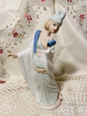 порцеланова статуетка