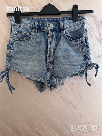 Летен лот: дънкови къси гащи и два гащеризона