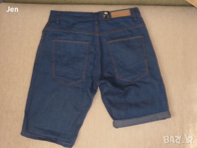 Нови къси дънкови панталони Bershka, р-р 40, снимка 2 - Къси панталони - 50667567