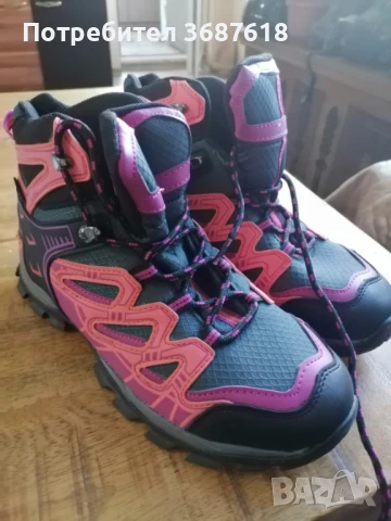 Туристически обувки