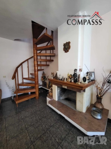 гр. Добрич, многостаен апартамент, ЦЕНТЪР-109000евро!, снимка 2 - Апартаменти - 52233780