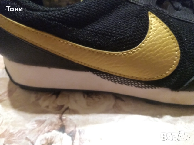 NIKE Оригинални Нови Дамски Маратонки от Естествена Кожа и Текстил 39 , снимка 3 - Маратонки - 52181690