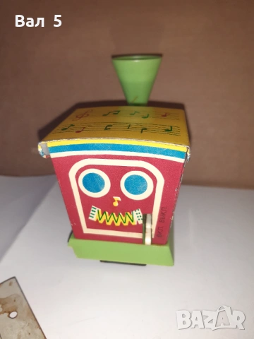 Стара механична играчка МУЗИКАЛЕН ВЛАК с релси СССР, снимка 5 - Антикварни и старинни предмети - 53665648