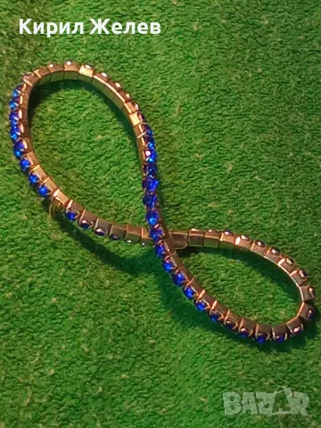 НЕЖНА РАЗТЕГЛИВА ПОСРЕБРЕНА ВИНТИДЖ АРТ ГРИВНА с ФАСЕТИРАН СИН ЦИРКОН / КРИСТАЛ 21277, снимка 11 - Гривни - 47023013