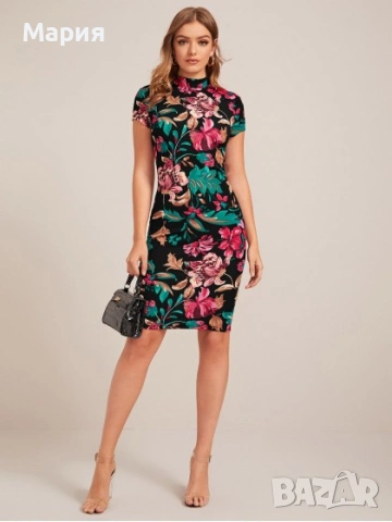 Рокля с флорални мотиви